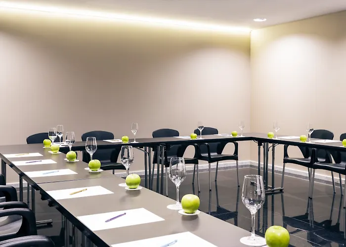 Hotel Mercure Jardines De Albia 4*