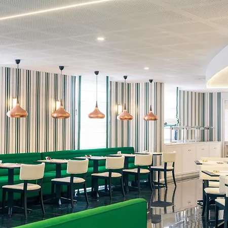 Mercure Jardines De Albia Hotell