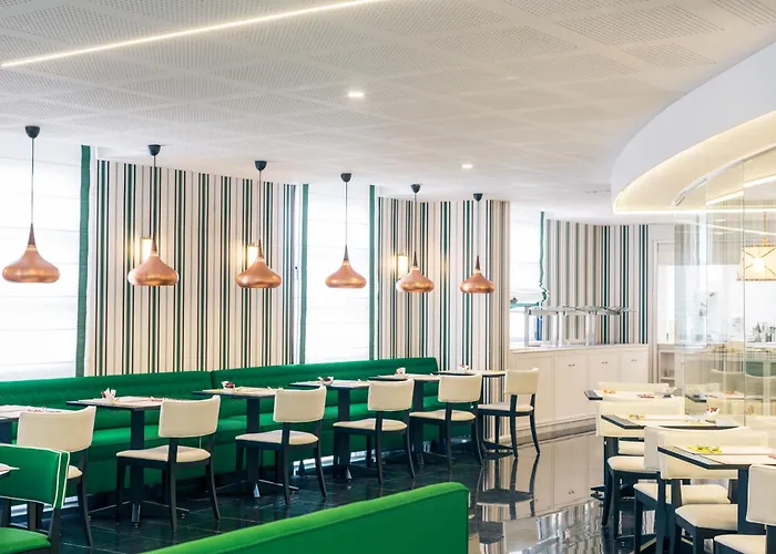 Отель Mercure Jardines De Albia 4*