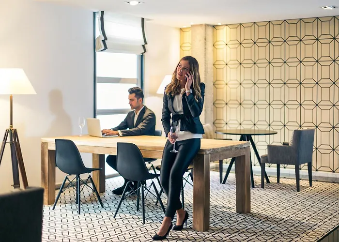 Отель Mercure Jardines De Albia