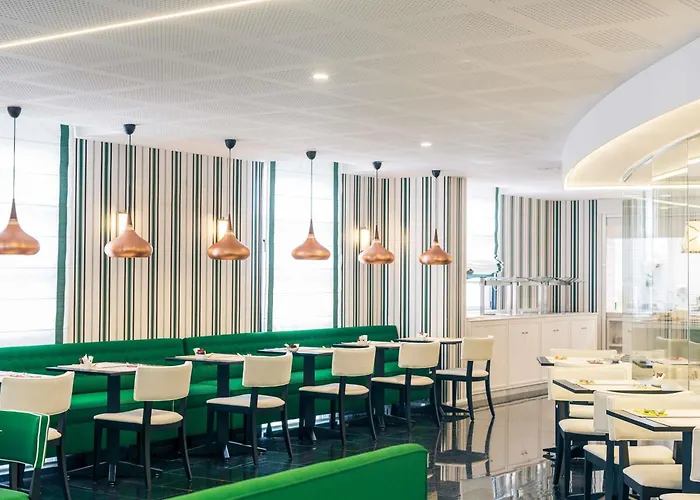 Mercure Jardines De Albia Отель