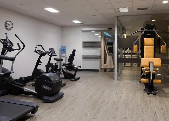 Отель Mercure Jardines De Albia Бильбао