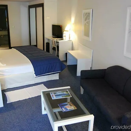 Mercure Jardines De Albia Hotel 4*