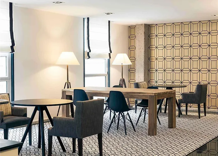 Hotel Mercure Jardines De Albia 4*