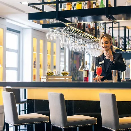 Mercure Jardines De Albia Hotel